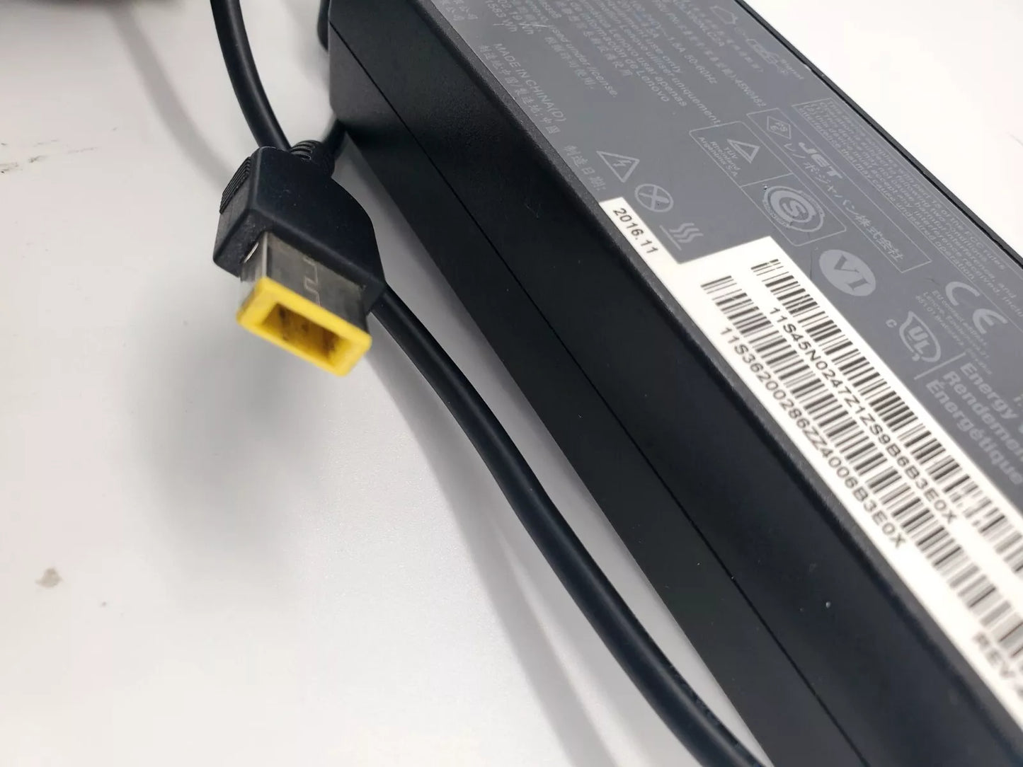 Lenovo 90W 20V 4.5A AC Adapter Power Supply