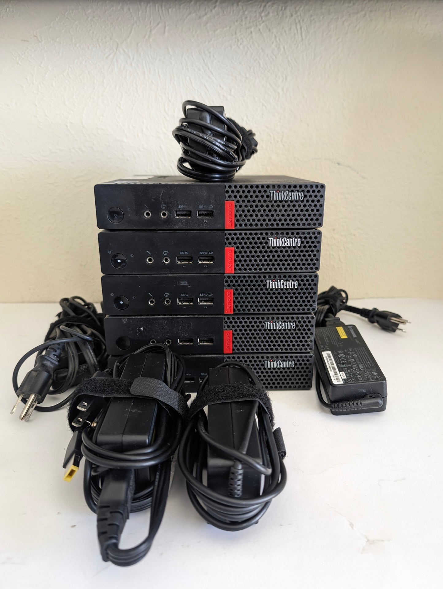 Lot of Lenovo ThinkCentre M710Q Tiny Desktop Pentium G4560T 12GB RAM 500GB HDD