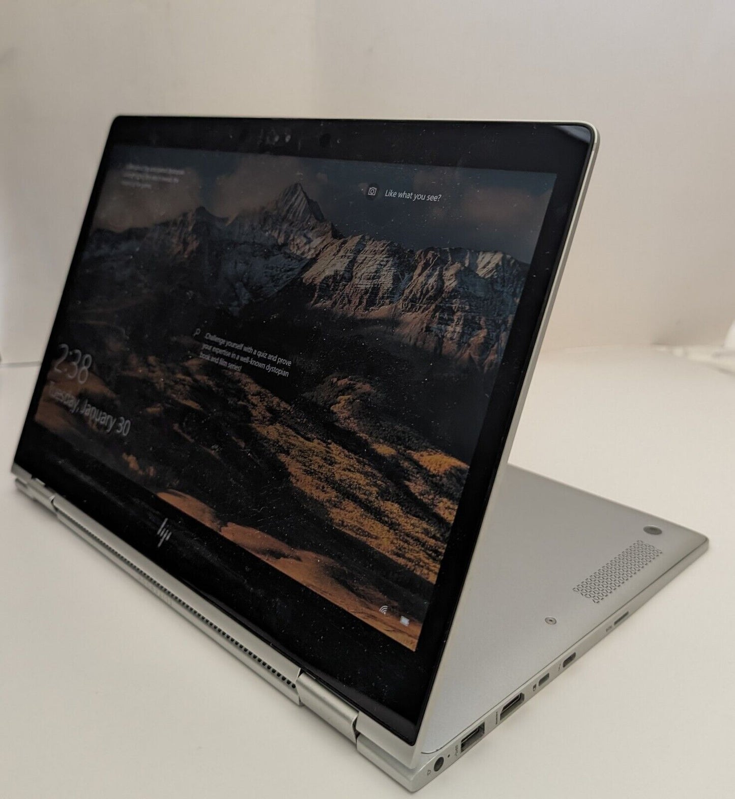 HP EliteBook x360 1030 G2 Notebook 2-in-1 Convertible Laptop PC - 7th Gen Intel Core i5, 8GB RAM, 256GB SSD, 13.3 inch Full HD (1920x1080) Touchscreen, Win10 Pro, Thunderbolt